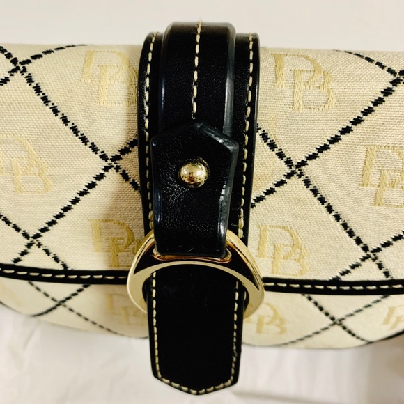 Dooney & Bourke Wristlet Vintage - Picture 9 of 16